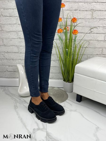 Жіночі туфлі чорні на протекторної підошві натуральна замша TOTIS 1-2 18119-41 фото