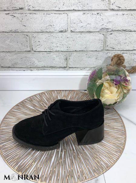 Жіночі туфлі чорні на стійкому каблуці натуральна замша 1-5 14191-40 фото
